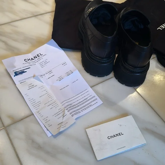 CHANEL Black Leather CC Logo Chunky Loafers - Picture 5 of 6